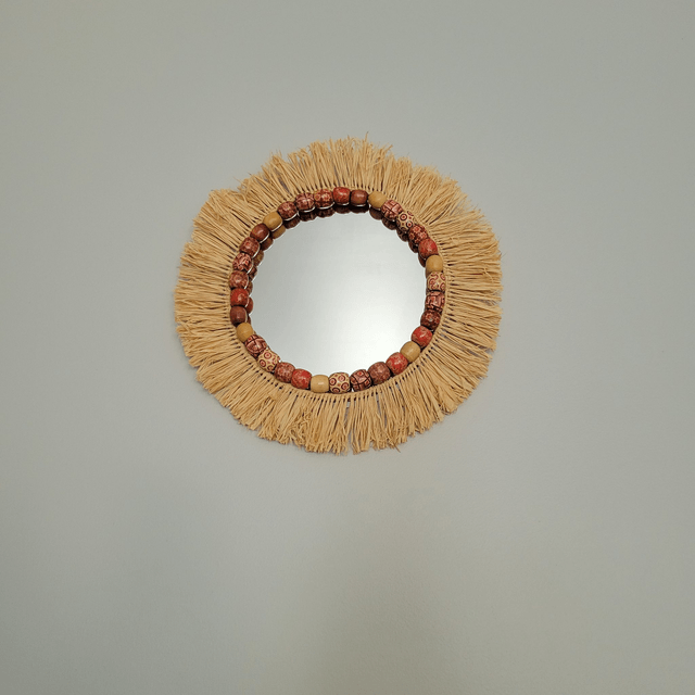 Miroir en raphia naturel et perles Ethnique.