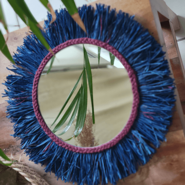 Miroir rond en raphia naturel bleu