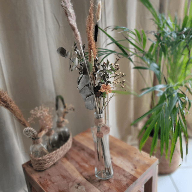 Vase en verre décoratif fleurs séchées
